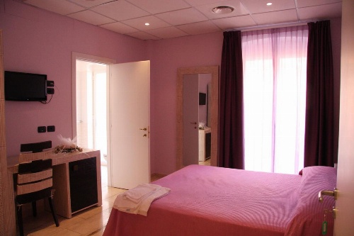 Central Hotel image 1