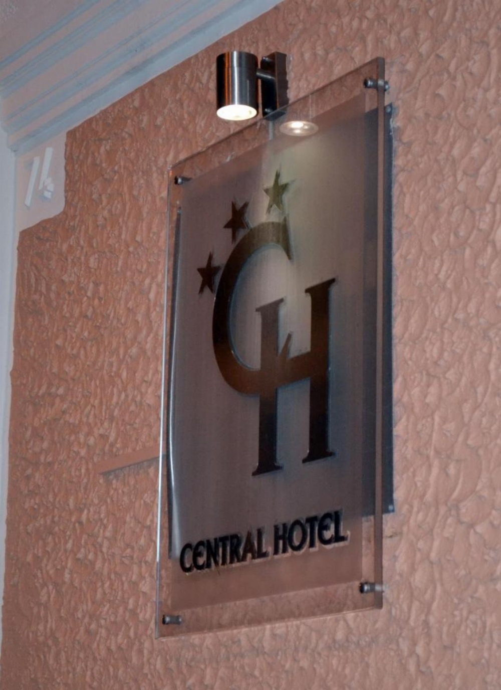 Central Hotel
